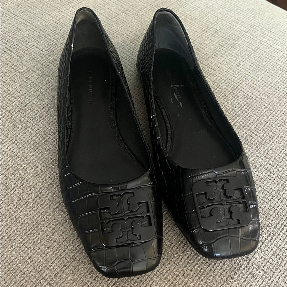 Tory Burch Black Embossed Loafers
